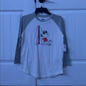 never worn white and gray snoopy shirt